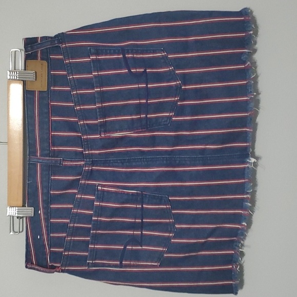 American Eagle Blue Denim Mini Skirt Sz 12 Nwt Red White Vertical Stripes USA - Picture 4 of 16